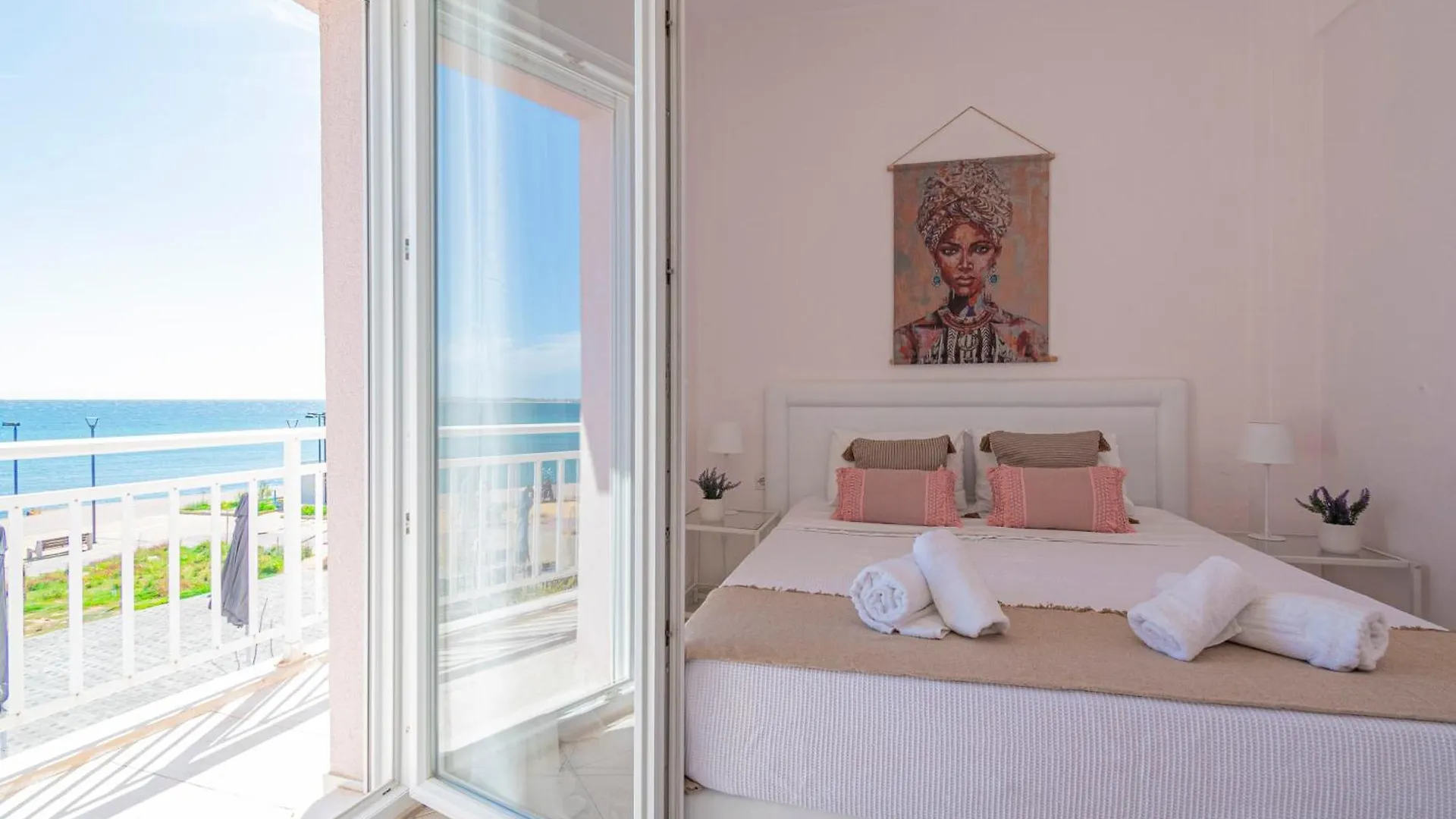 Melmare Apartments By Rentalspro - Nea Moudania Halkidiki